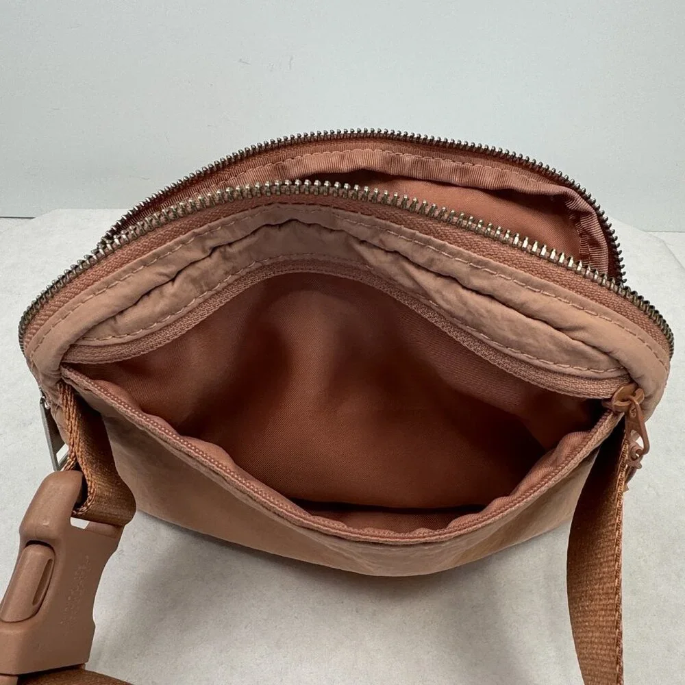 Lululemon Everywhere Belt Bag 1L Crossbody Fanny Pack Coral Pink Pastel One Size - Picture 5 of 12